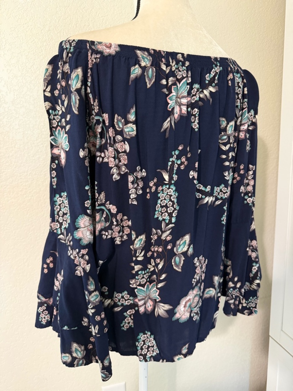 Solitaire Navy Floral Off-the-Shoulder Peasant Top - Picture 4 of 6